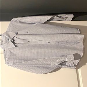 Properly tied button down